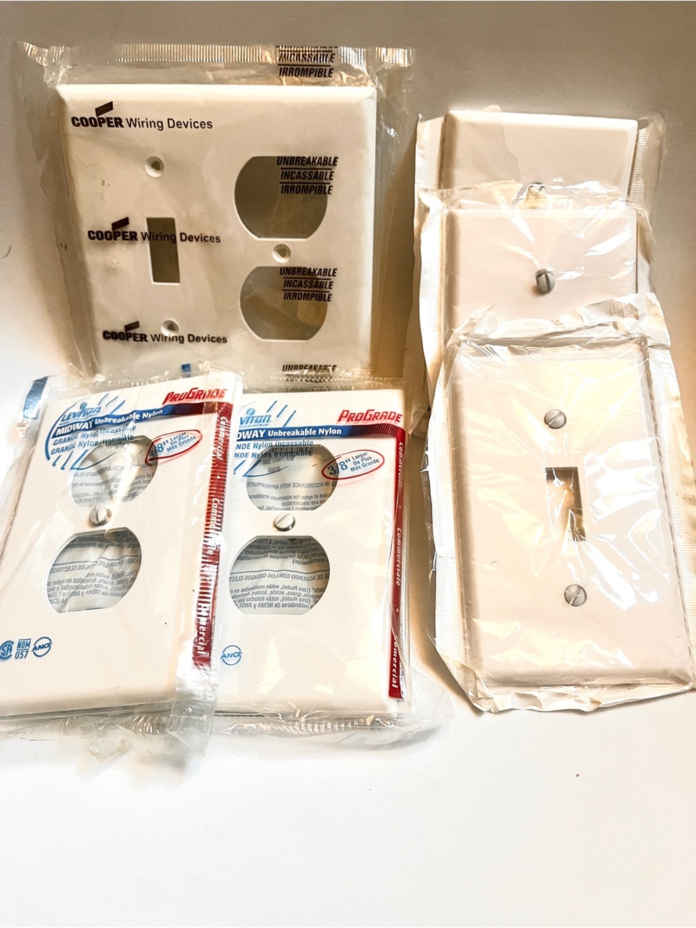 6 covers Leviton / Cooper Wall Plate Assortment Bundle White NWT
